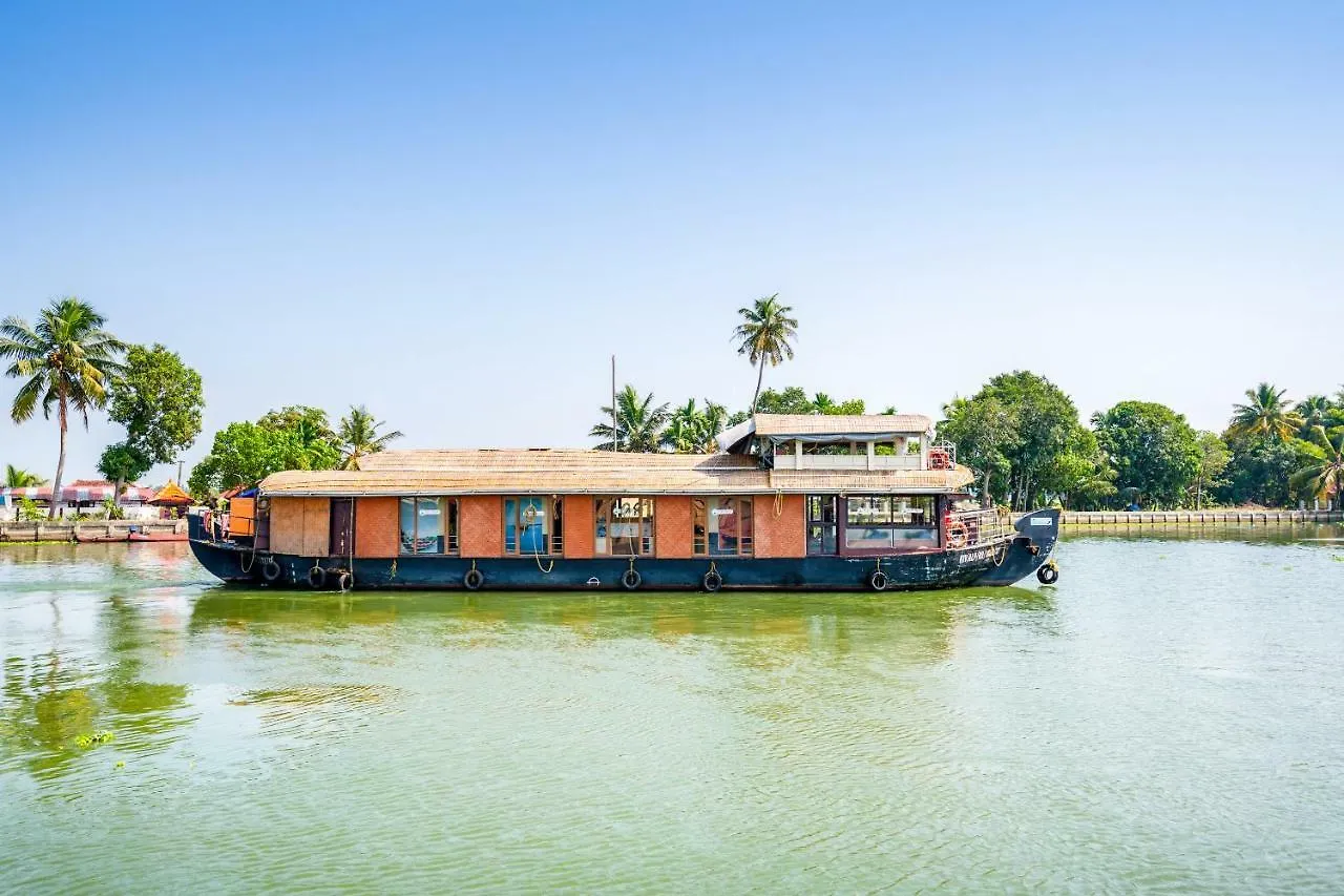 Oyo 28400 Relax In Kerala Pamba 3Bhk Sharing Houseboat Hotel Alappuzha