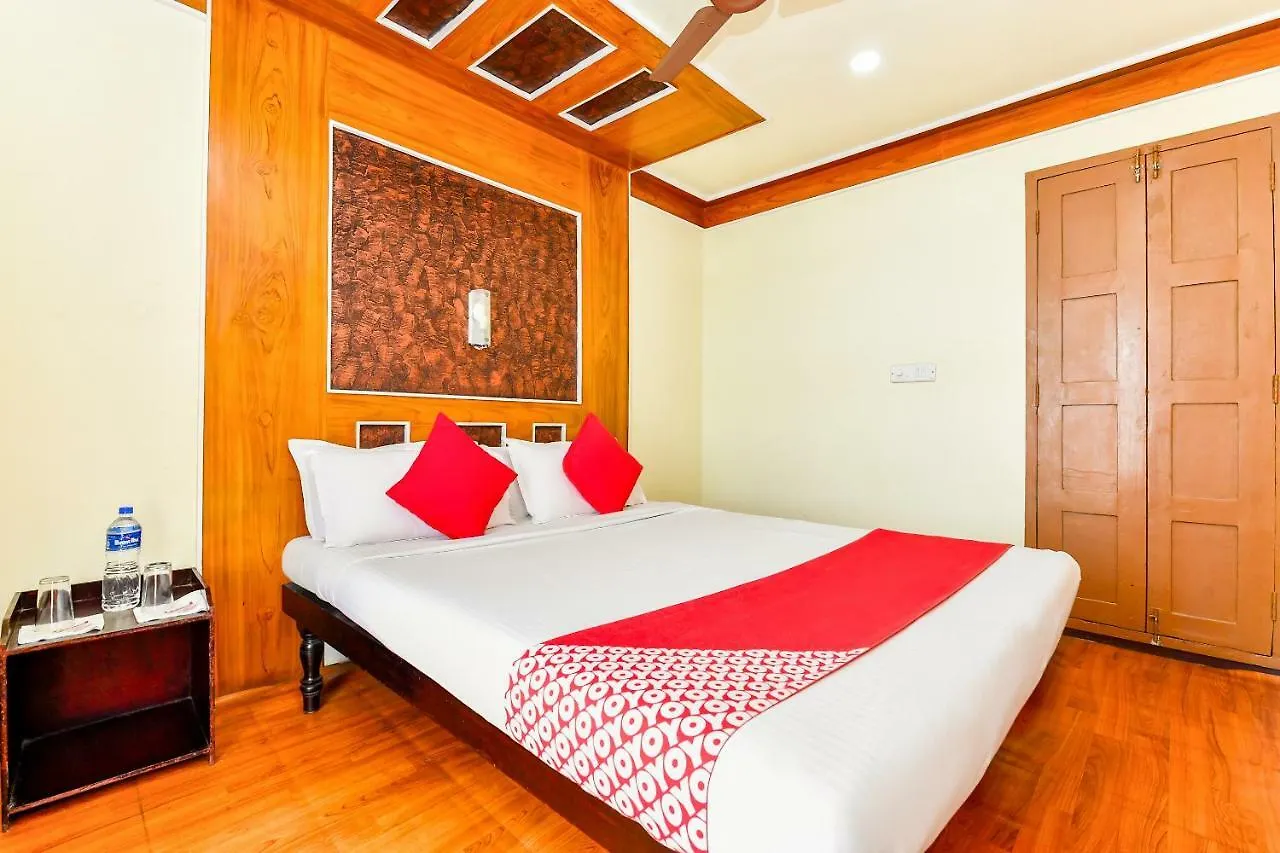 Oyo 28400 Relax In Kerala Pamba 3Bhk Sharing Houseboat Hotel Alappuzha