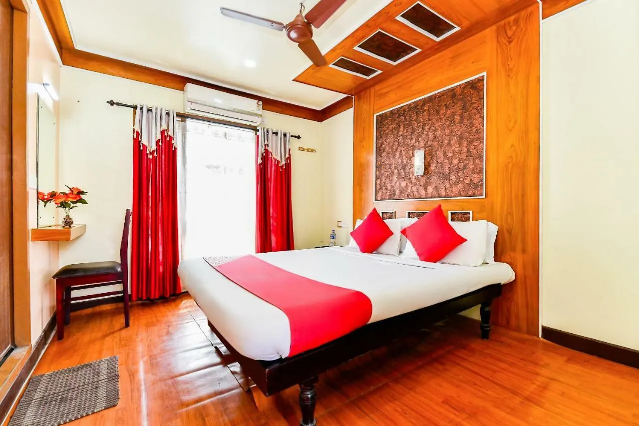 Oyo 28400 Relax In Kerala Pamba 3Bhk Sharing Houseboat Hotel Alappuzha